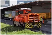 Gmf 231 in einem Dreischienenanschlussgleis in Landquart Ried. (08.08.2012)