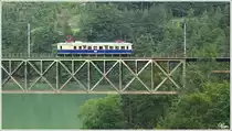 4041.01 �berquert als Fotozug SGAG 17248 (Nettingsdorf-Selzthal) die Steyrbr�cke nahe Steyrling.
8_2012