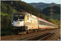 Im letzten Abendlicht f�hrt die   goldene Elf , MAV 470 010  Aranycsapat  mit IC 530 von Villach nach Wien Meidling.
Knittelfeld 14.8.2012