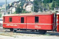 D� 4062 - Gep�ckwagen am 07.09.1994 in St.Moritz - Baujahr 1931, Untergestell 1903, falsch angeschrieben �bernahme 18.10.1945  - SIG/RhB - Fahrzeuggewicht 10,00t - Zuladung 5,00t - L�P 10,68m - zul�ssige Geschwindigkeit 80 km/h.-  �2=02.04.1992 - RhB-Logo rh�toromanisch - Lebenslauf: Untergestell ex AB 124 - 1923a - 1931 F� 4062 - 1964 D� 4062 - 1998 Alpin Classic Pullman-Express. Hinweis: gescanntes Dia
