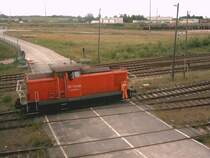 347 975-5 (umgebaut auf russische Breitspur) am 29.06.06 in Mukran.
<a href= http://staedte.kaposo.de  target= _blank ><img src= http://www.bahnbilder.de/counter/counter_new.php?key=284659103  alt= St&auml;dte auf Kaposo  title= St&auml;dte auf Kaposo  border= 0  /></a>
