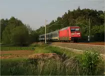 101 094 mit EN 477 bei Hohenleipisch, Mai 2012