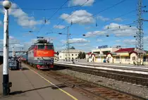 ЧС4Т(TschS4T)-622 verl�sst in Balezino den D 20  Vostok  (Moskau-Peking). 29.07.2012