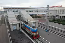 Au�erdem konnte in Barabinsk ein beladener Schotter-Bauzug mit mir leider unerkannt gebliebener Diesellok bei der gem�chlchen Durchfahrt beobachtet werden. 30.07.2012