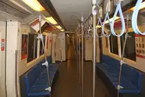 Innenansicht eines MRT-Triebwagen am 14.Mai 2012, aufgenommen in der Endstation Bang Sue (BL11). Die MRT-Triebwagen wurden bei Siemens(vormals SGP) in Wien gebaut.

