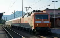 120 112 stand am Morgen des 08.07.12 mit dem Wagenpark des IC K�nigsee in Freilassing zur Abfahrt bereit. Kurze Zeit sp�ter ging die Fahrt als RB nach Berchtesgaden.