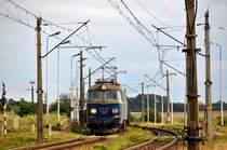 ET22 768 bei der durchfahrt durch Strzebielewo Pyrzyckie (09.08.12)