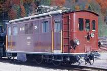 Zahnrad E-Lok  HGe 3/3 24 auf dem Depot-Werkst�tte areal von Zweil�tschienen im April 1984