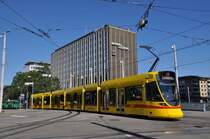 Tango mit der Betriebsnummer 162 auf der Linie 11 kurz vor der Haltestelle Bahnhof SBB. Die Aufnahme stammt vom 18.08.2012.