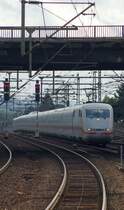ICE 1 n�hert sich am 25.8.2012 Kassel-Wilhelmsh�he zur Weiterfahrt Richtung Norden.