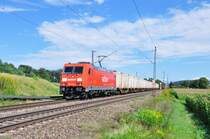 185 238 mit einem gem.GZ auf der Filsbahn Richtung Untert�rckheim bei Ebersbach an der Fils am 25.8.2012