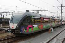 Veolia 202 mit Werbung f�r die Floriade stand am 17.5.12 abgestellt in Venlo.