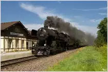 Anl�sslich des Jubil�ums  175 Jahres Eisenbahn in �sterreich  fuhr die IGE eine Eisenbahn-Romantik-Rundfahrt quer durch �sterreich. Hier ziehen die beiden Dampfloks, 52.100 & 33.132 den SE 17198 von Graz Gkf �ber den Wechsel nach Wien S�d-Ostseite. 
Takern St. Margarethen 21.8.2012 

