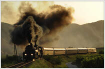 Sternstunde in der Wachau. 310.23 und 109.13 aus Strasshof bei der R�ckfahrt von Aggsbach Markt nach Wien als  SE 17201, aufgenommen in Unterloiben in der Wachau am 22.8.2012.