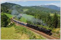 IGE-Eisenbahn-Romantik-Run​dfahrt anl�sslich 175 Jahre Eisenbahn in �sterreich am 23.8.2012 von Wien �ber M�rzzuschlag und das Ges�use nach Linz Hbf, ab Wiener Neustadt bis M�rzzuschlag mit 78.618 als Vorspann und 33.132 als Zuglok als SE 17205 unterwegs, aufgenommen kurz nach dem 87,66 Meter langen Steinbauer-Tunnel auf der Semmering Nordrampe.