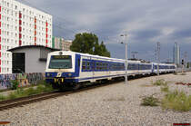 S-Bahn 27383 ist von Wien Floridsdorf nach Flughafen Wien unterwegs. Wien Praterstern, 25.08.2012