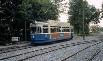 M�nchen MVV Tramlinie 26 (M4.65 2463) F�rstenried-West, Neurieder Strasse im Juli 1987.