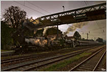 109.13 & 310.23 mit IGE Sdz 17202 (Wien S�d Ostseite - Sigmundsherberg) beim Wasser fassen in Kritzendorf.  
22.8.2012