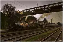 109.13 & 310.23 mit IGE Sdz 17202 (Wien S�d Ostseite - Sigmundsherberg) beim Wasser fassen in Kritzendorf.  
22.8.2012
