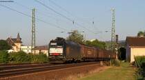 185 553-5 mit einem H-Wagenzug bei Geisenheim 1.8.12