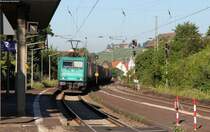 185 577-4 mit einem KLV Zug bei der Durchfahrt Oestrich Winkel 1.8.12