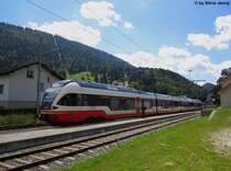 RABe 527 332-1 am 10.8.2012 in Buttes als Regio nach Neuch�tel