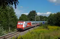 101 081-8 fuhr am 01.09.2012 mit dem IC 2431 von Emden-Au�enhafen nach Berlin-Ostbahnhof, hier in Leer.