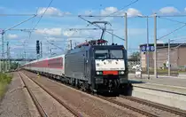 189 101 bespannte am 22.07.12 den AZ 1360 von Berlin nach Narbonne. Aus Richtung Dessau kommend durchf�hrt der AZ Bitterfeld Richtung Halle(S).