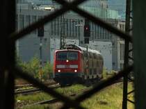111 013-9 zieht am 01.09.2012 den RE9 auf der KBS 480 bei Aachen Rothe-Erde nach Siegen.