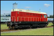 107 018-4 (ex V75 018), die letzte erhaltene V75 der DR, ist inzwischen f�r die Railsystems RP GmbH im Einsatz. Am 1.9.2012 stand sie auf der Fahrzeugausstellung der Infraleuna anl�sslich des Tags der offenen T�r.