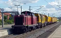 V 100 1041 der NeSA war am 22.07.12 mit einem Speno-Schleifzug unterwegs, als sie in Bitterfeld eine �berholung abwarten musste. Danach ging die Fahrt weiter Richtung Wittenberg.