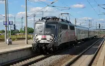 115 509 war am 22.07.12 mit einer ICE2-Speisewagen�berf�hrung von Berlin nach N�rnberg unterwegs, als sie durch Bitterfeld Richtung Halle rollte.