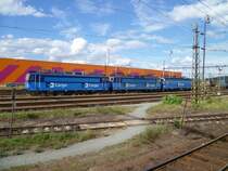 Bei der Einahrt in Plzen am 26.08.12 sah man die 363 514-1, 363 501-8 und die 240 021-6. Foto entstand aus dem Zug!

