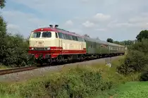 218 105 im Rahmen des Streckenfestes der Kurhessenbahn mit einer  hist.  RB von Wolfhagen nach Korbach zwischen Vokmarsen und K�lte, 02.09.2012.