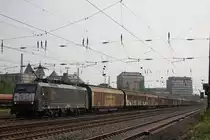 MRCE ES 64 F4-111 (i.E.f�r Captrain Italia) mit einen Papierzug in D�sseldorf-Rath.