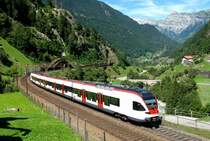 Ein FLIRT Richtung G�schenen am 26.08.2010 unterwegs bei Intschi.