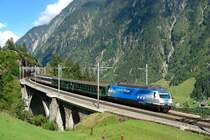 Mein 500. Bahnbild: Re 460 024 mit einem IR am 30.08.2011 in Wassen.