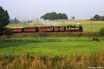 Traditions- IV K 132 im September 2005 mit dem Museumszug in der Kurve vor Friedewald Bad.
