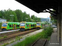 In Zwiesel treffen mehrere VT aufeinander, denn hier besteht binnen zehn Minuten Anschluss im Stundentakt von/nach Regen - Plattling, Frauenau - Spiegelau -Grafenau, Bodenmais und ins bhmische Spicak (Spitzberg) ber Eisenstein. 09.06.2006