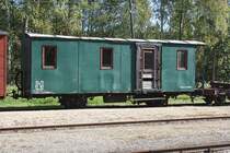 Der ehemalige D 10 der Stainzer Lokalbahn ist im Bf. Alt Nagelberg abgestellt, und soll dort als Ausstellungswagen adaptiert werden. Bild vom 09.09.2012.

