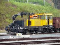Ein Bauzug MPV22.2 auf Bahnhof Praha Sm�chov am 19.4.2012.Hersteller TSS Hradec Kr�lov�.