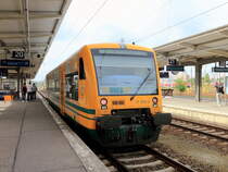 Berlin Lichtenberg am 12. September 2012, auf Gleis 20 steht VT 650.61 als OE 79309 nach Frankfurt Oder (Linie 60) bereit.