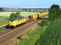 V270.06 mit einem Bauzug am 07.06.2007 unterwegs bei Osterhofen.