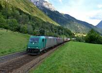 185 576 + 185 xxx mit einem Containerzug am 29.08.2012 unterwegs zwischen Amsteg-Silenen und Erstfeld.