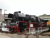 Am 15.09.12 war bei der IG Traditionslok 58 3047 e.V. Glauchau ein Bw Fest. Hier die 35 1097-1 auf der Drehscheibe.