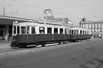 M1 4152 + m3 5235 des VEF als Sonderverkehr anl��lich des Tramwaytag am 15.09.2012 in der Station Hietzing.