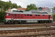 132 004 der Leipziger Eisenbahngesellschaft am 01.09.2012, kurz nach Verlassen der Tankstelle, im Bahnhof Meiningen. Sie war an diesem Tag mit einem Sonderzug des Eisenbahnmuseums Leipzig, anl��lich der XVIII. Meininger Dampfloktage im Dampflokwerk Meiningen zu Besuch.