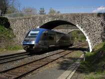 X 73500 als TER Al�s-Mende in G�nolhac. 19.04.2006