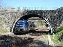 Einfahrt des TER Mende-Al�s in G�nolhac. 19.04.2006