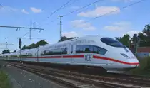 Den Steuerkopf dieses ICE 3 / 4654 nennt man in bahninternen Kreisen Dirty Harry....wenn der Rest des Zuges aus der Waschanlage sauber heraus kommt ist er immer noch mit einem Dreckrand �ber dem Fensterband versehen......Rheydt Umleiter ICE am Sonntag den 16.9.2012